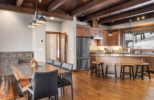 Cle Elum House | Trailside Retreat - Hot Tub, Scenic Views, Secluded