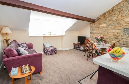 Llandudno Apartment | Tram View