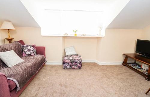 Llandudno Apartment | Tram View