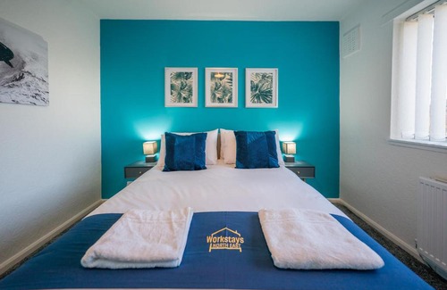 Middlesbrough House | Tranmere House Workstays UK Best Rates Direct