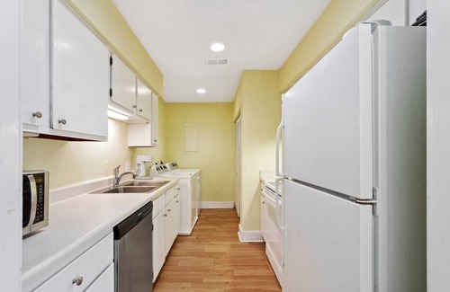 Sea Pines Villa | Tranquil 2BR Retreat with Scenic Lagoon Views