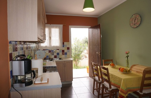 Daratsos House | Tranquil 3-bed seaside cottage