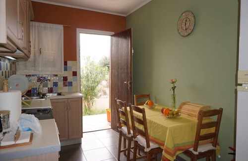 Daratsos House | Tranquil 3-bed seaside cottage
