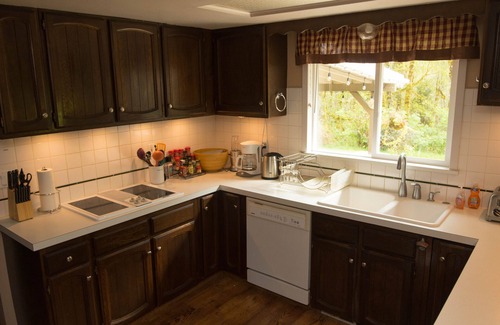 Forks House | ★ Tranquil 4BR Home ideal for Couples & Groups! ★
