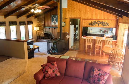 Forks House | ★ Tranquil 4BR Home ideal for Couples & Groups! ★