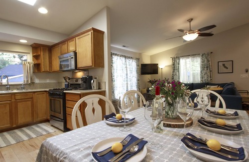Rio Nido House | Tranquil 5BR | Hot Tub | Fireplace | Deck