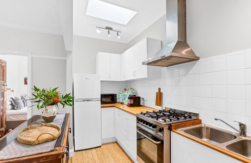 Katoomba House | Tranquil "Blue Cottage" close to Eco Point