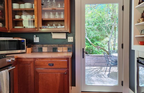 Guerneville Cabin | Tranquil cottage nestled among trees, Guerneville