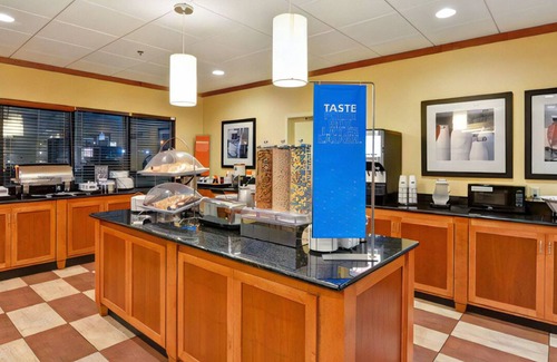 Tillmans Corner House | Tranquil & Elegant King Room! Modern Amenities