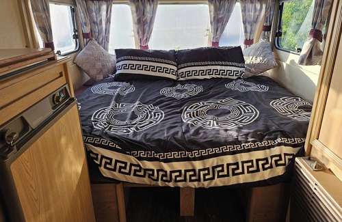 Mablethorpe and Sutton Cabin | Tranquil Equestrian Escape - Sleeps 2