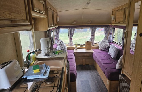 Mablethorpe and Sutton Cabin | Tranquil Equestrian Escape - Sleeps 2