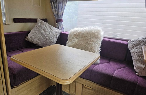 Mablethorpe and Sutton Cabin | Tranquil Equestrian Escape - Sleeps 2