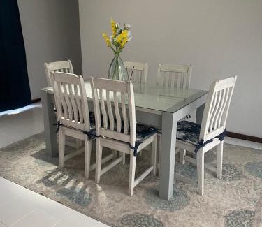 Greater Johannesburg Metropolitan Area Apartment | Tranquil Escape in Bromhof area