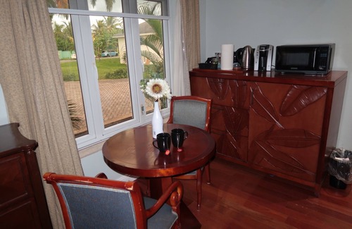 Coral Harbour House | Tranquil Guest Suite in Coral Harbour (Near Albany & Airport)