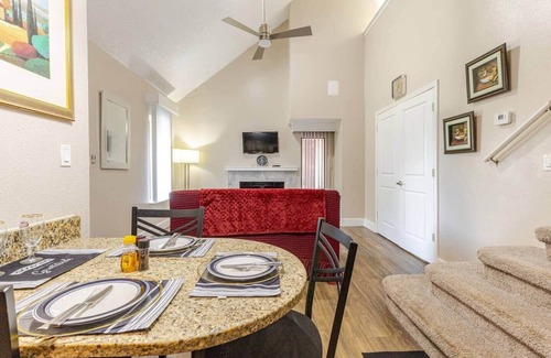 Florida Central Atlantic Coast Apartment | Tranquil Haven 2Bd2B 10 min to Disney Orlando FL.
