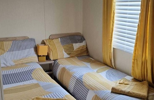 Ingoldmells Cabin | Tranquil Holiday Home Skegness
