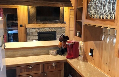 Town of Macomb House | Tranquil lake front cabin on Black Lake