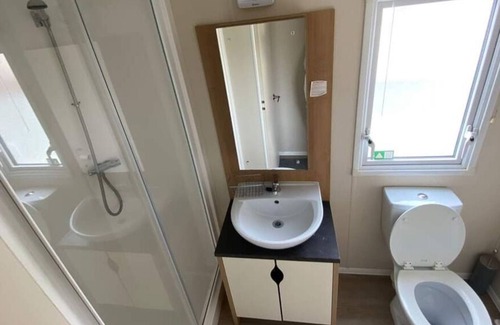 Blackpool Cabin | Tranquil Lodge Retreat in Blackpool