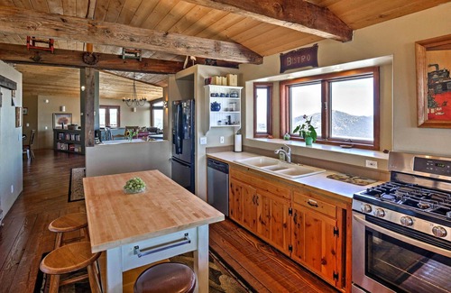 Jamul House | Tranquil Mountain Retreat w/Pool + Views in Jamul!