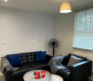 Maidenhead Apartment | Tranquil Retreat: Modern Flat in Maidenhead