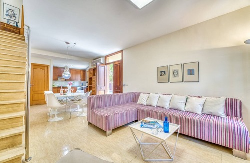 Alcudia House | Tranquil Retreat Near the Beach