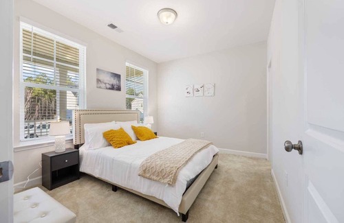 Clayton House | Tranquil Retreat on Echo Canyon Dr