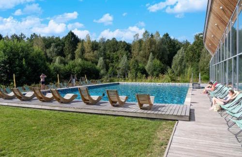 Maubray House | Tranquil Stay for Two