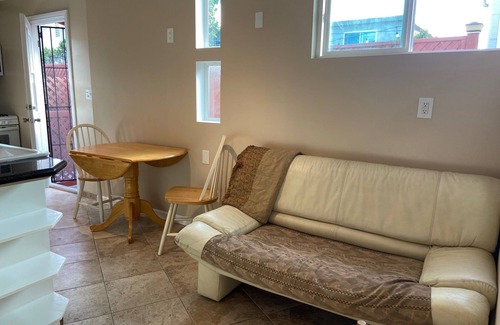 North Pacific Beach Apartment | Tranquil studio 2 blocks from Tourmaline surf park and beaches