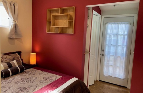 North Pacific Beach Apartment | Tranquil studio 2 blocks from Tourmaline surf park and beaches