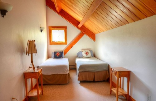 Bartlett House | Tranquil & Stunning Scenic Mountain View Retreat!