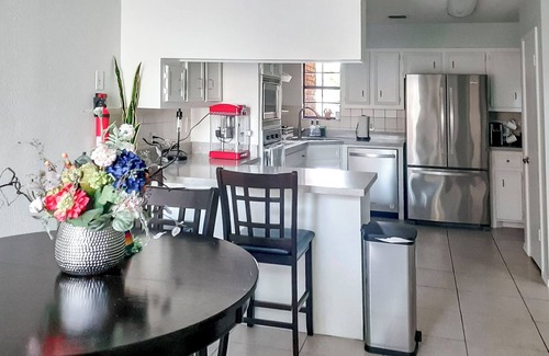 McAllen House | Tranquil Travel Nurse Base, 3BR 4BA, Pet Friendly, No- Chores