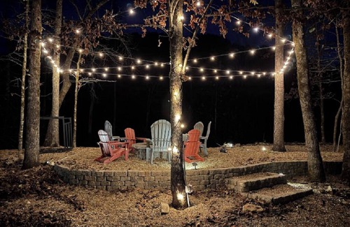 Pelsor Cabin | Tranquil Woods Getaway/130 Acres/3BR