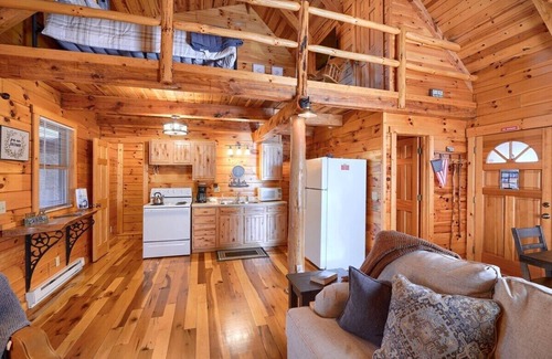 Logan Cabin | Tranquility Ridge | Hocking Hills