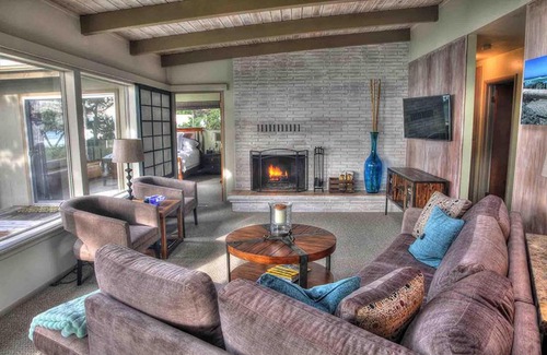 Seal Rock House | Tranquility Rocks