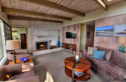 Seal Rock House | Tranquility Rocks