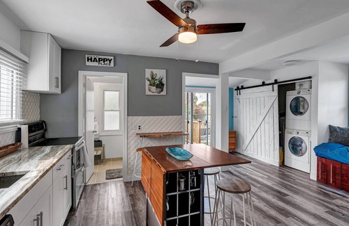 Kingsville Cottage | Tranquility , Serenity and 6 beaches to explore!