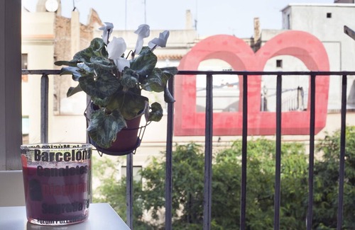 El Born Apartment | Transferable trend. Perfect harmony between antiquity and modernity