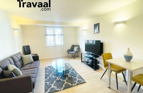 Rushmoor District Apartment | Travaal.©om – 2 Bedroom Apartment – Farnborough
