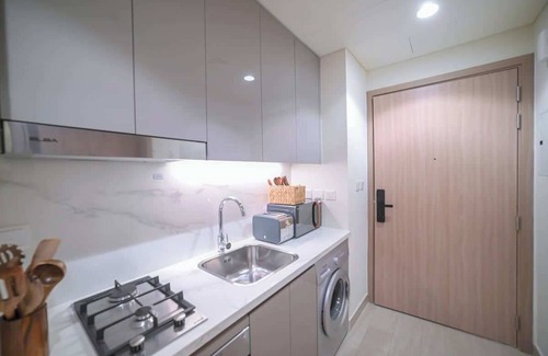 Nad Al Sheba Apartment | Travel Friendly Small Studio in the Heart of Dubai