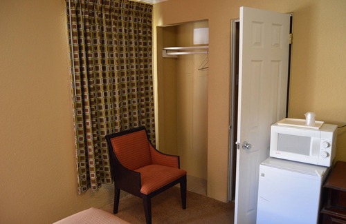 Ira Hotel | Travel Inn
