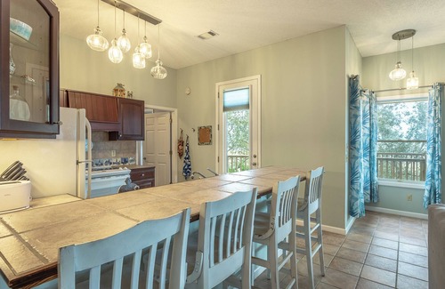 Alligator Point House | "Traveler's Rest", A Gulf front beach home on private lot with fire pit under the stars!