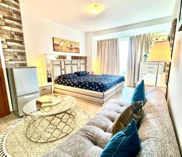Trade Center House | Travelers backpackers