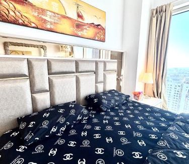 Trade Center House | Travelers backpackers