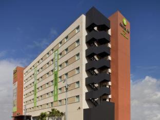 Cornella de Llobregat Hotel | Travelodge BCN Cornella Fira
