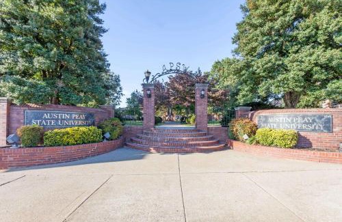 Clarksville Hotel | Travelodge by Wyndham Clarksville