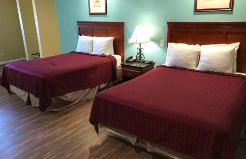 Midway District Hotel | Travelodge by Wyndham San Diego SeaWorld