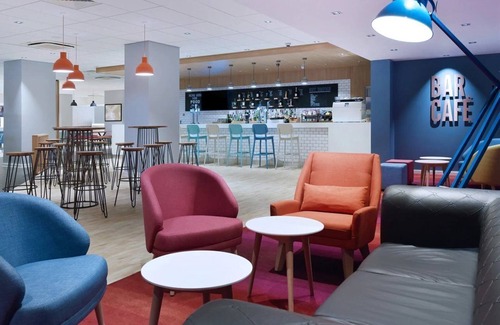 Longcroft Hotel | Travelodge Plus Edinburgh Park