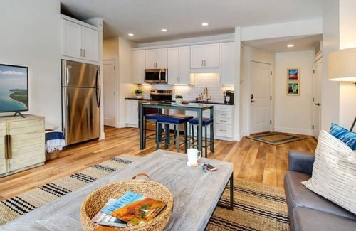 Traverse City Condo | Traverse City Capri Downtown Sanctuary