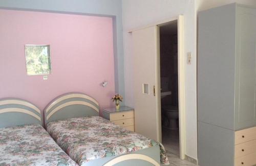 Poros Apartment | Travlos Studios