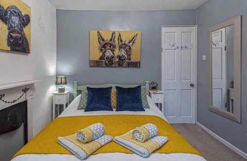 Trawsfynydd Cottage | Trawsfynnydd cottage with walks from the door